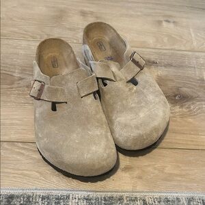 Birkenstock Suede Clogs with Buckle in Taupe